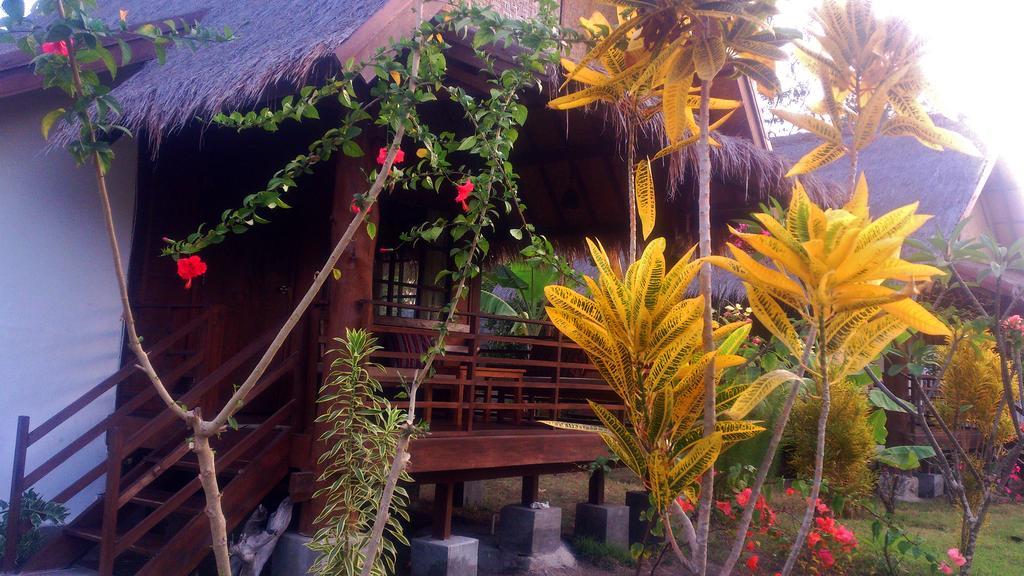 Adeng-Adeng Bungalows Гили Мено Стая снимка