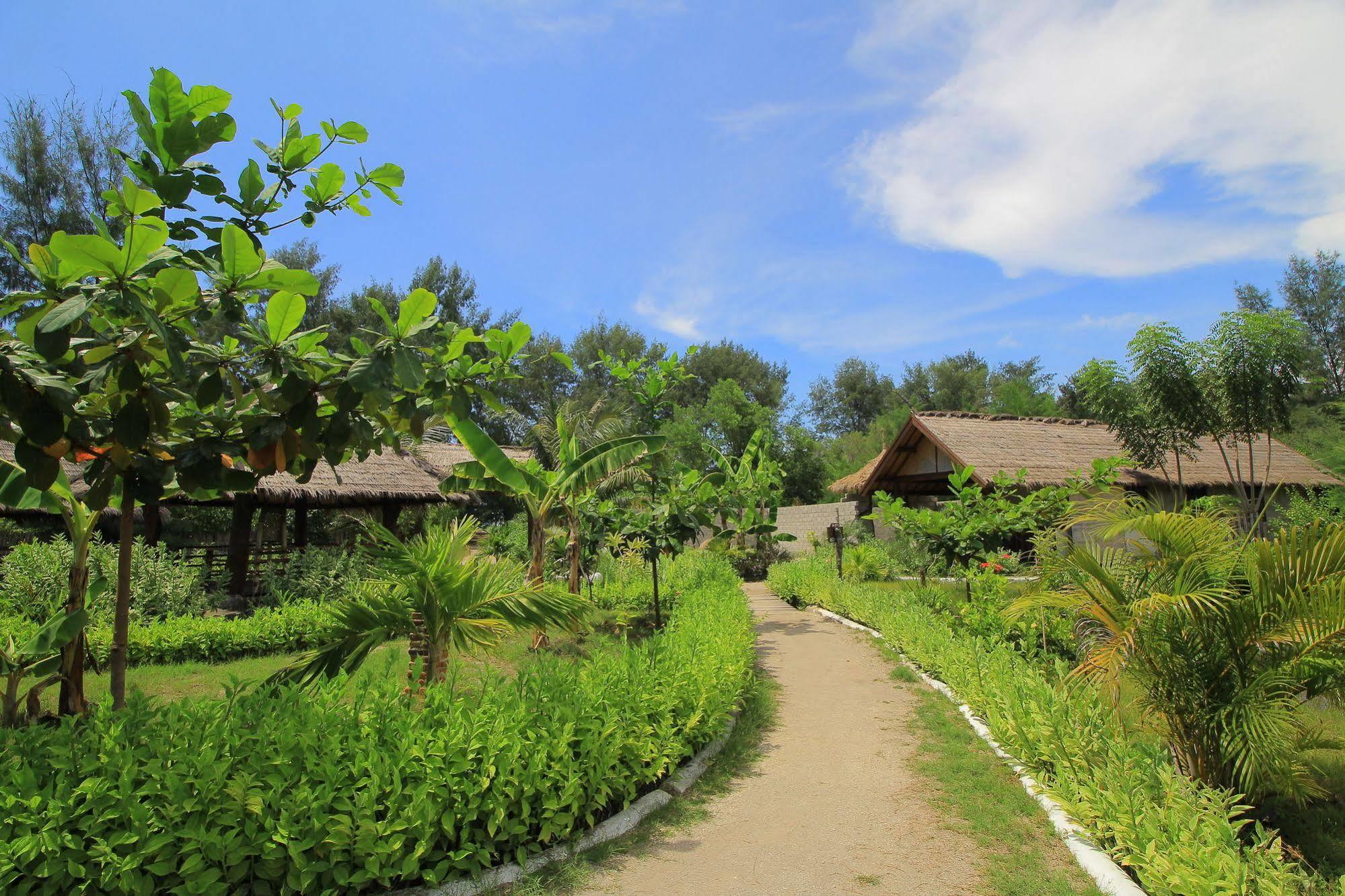 Adeng-Adeng Bungalows Гили Мено Екстериор снимка
